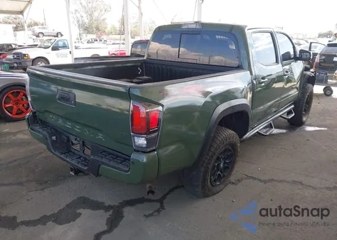 2021 Toyota Tacoma Trd Off-Road z USA, uszkodzony, nr VIN 5TFAZ5CNXMX112624